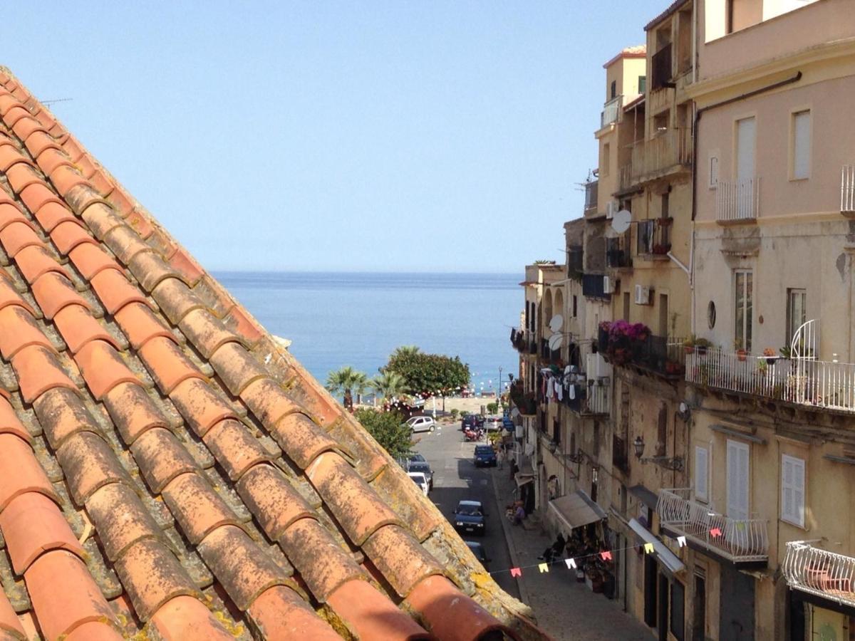 La "Casetta Rossa Del Borgo" Tropea Exterior photo